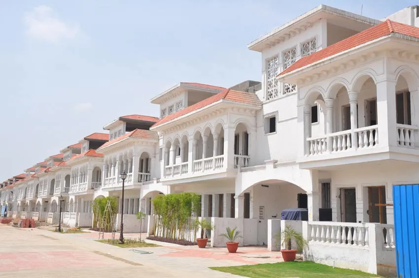 Amrapali Leisure Valley, Tech Zone-4, Greater Noida West